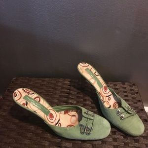 Green suede backless heels, made in Italy